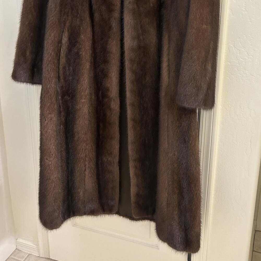 Full length mink coat - Picture 2 of 14